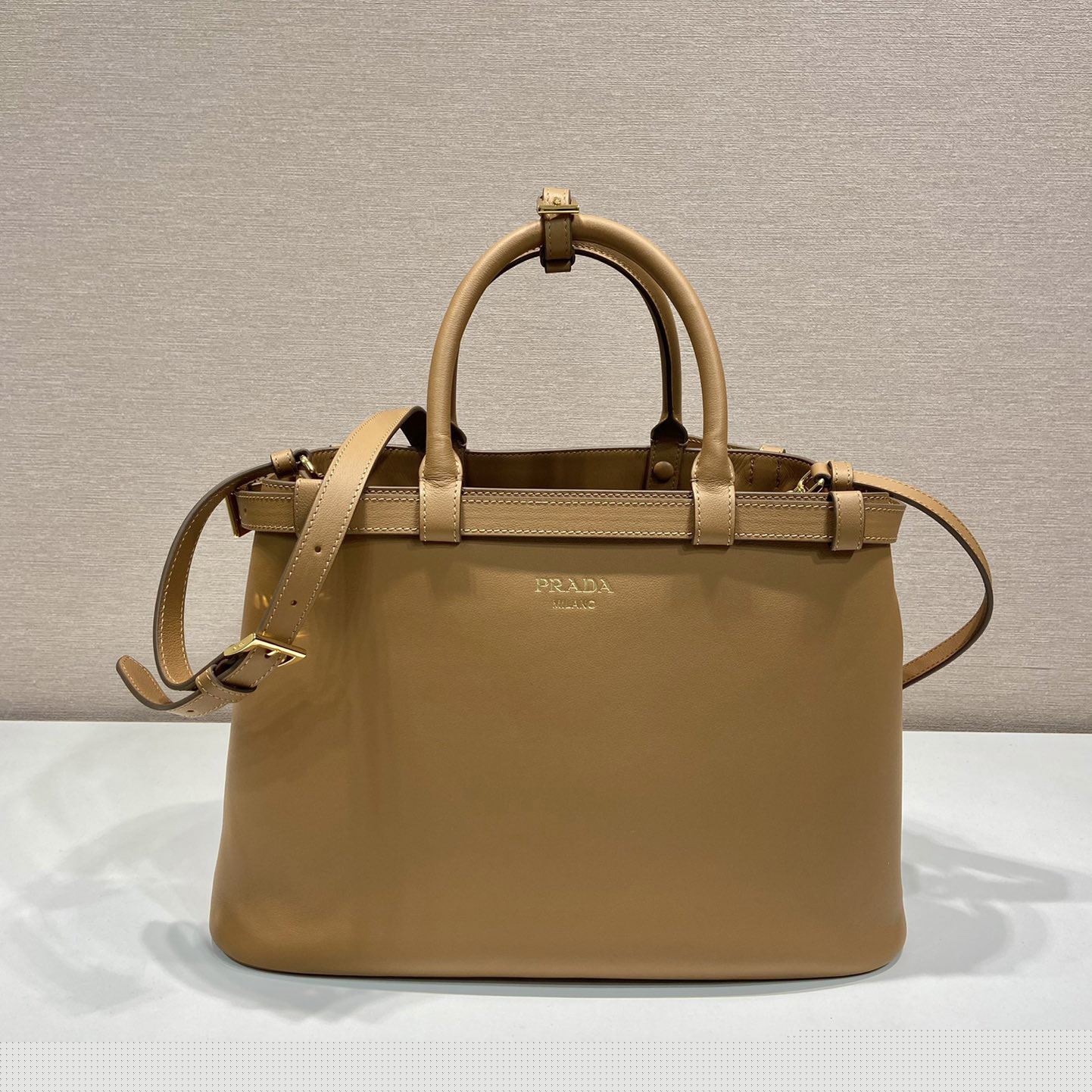 Pra*a top handle bags